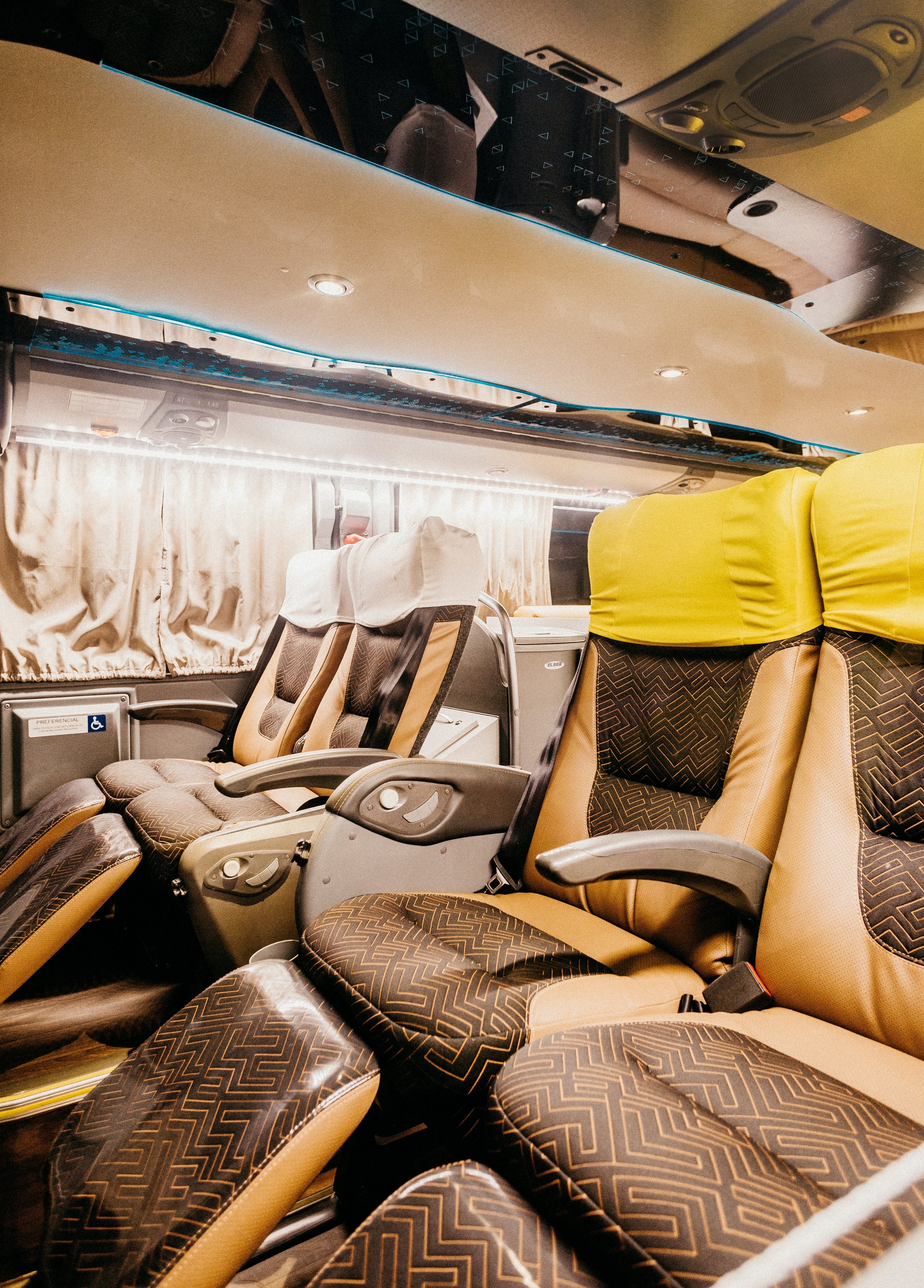 East Lansing Luxury bus service
